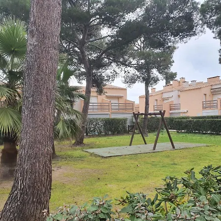 Апартаменты Studio Cabine Secteur Pinede Avec Piscine *